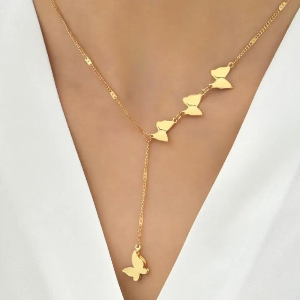 Elegant Gold ButterflyβNecklace R174